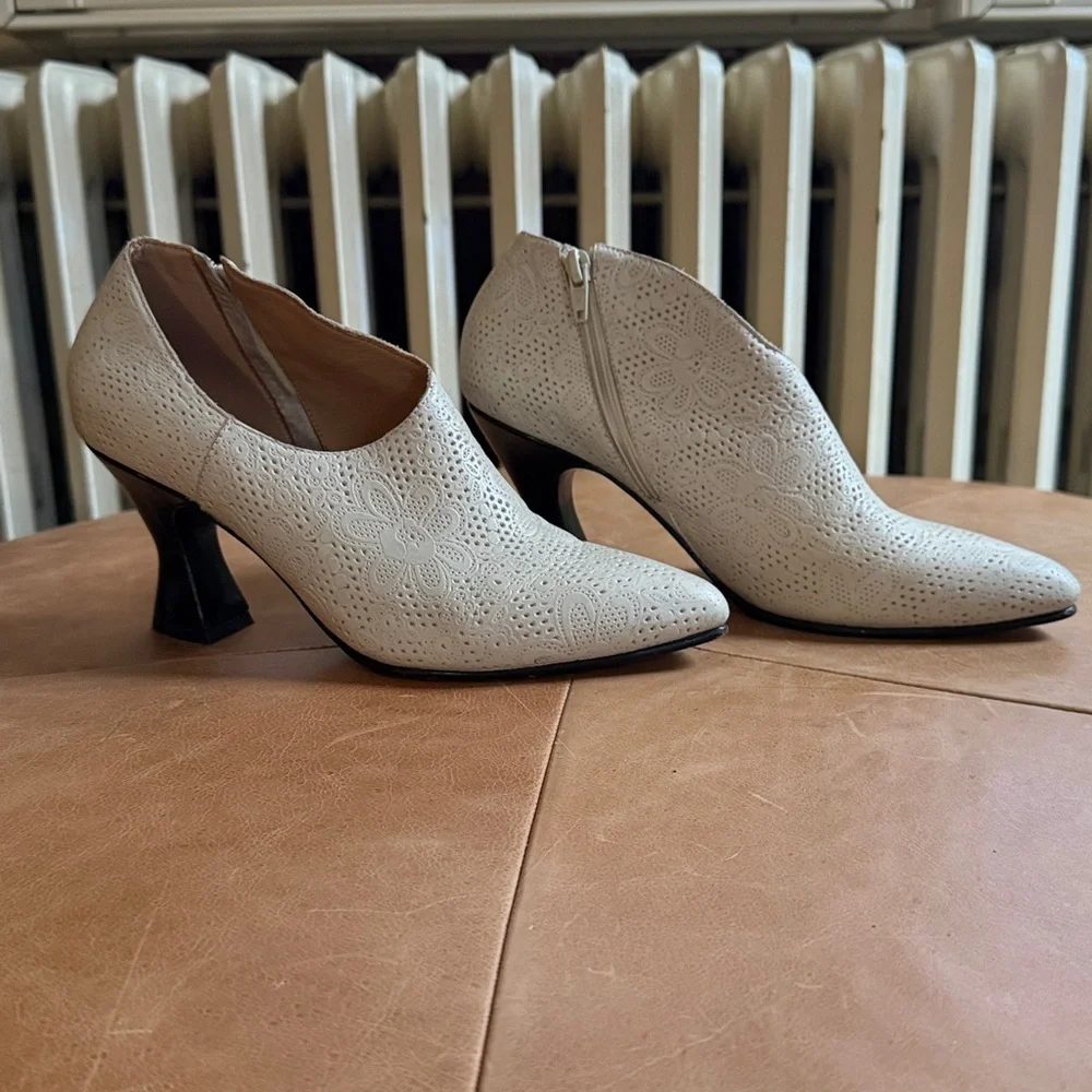 JOHN FLUVOG super cute booties 6.5 - Picture 3 of 8